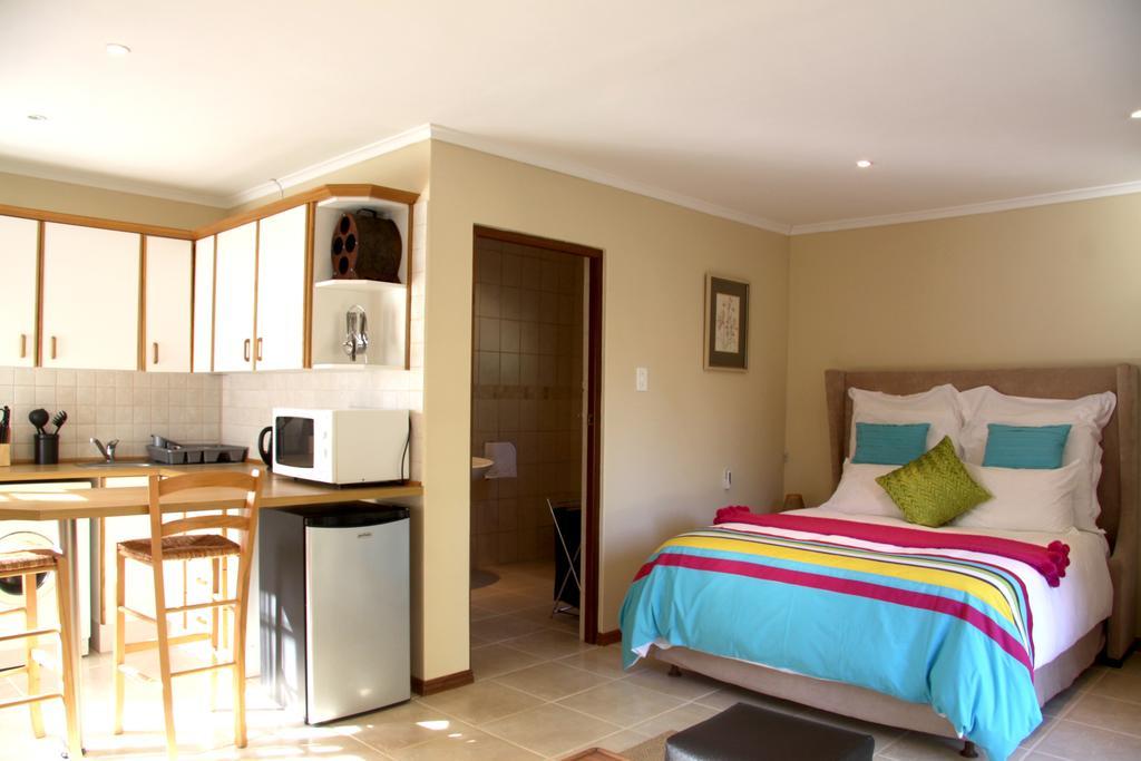 Calais Wine Estate Guest House Paarl Exterior photo
