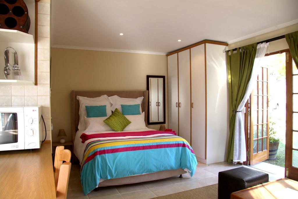 Calais Wine Estate Guest House Paarl Exterior photo