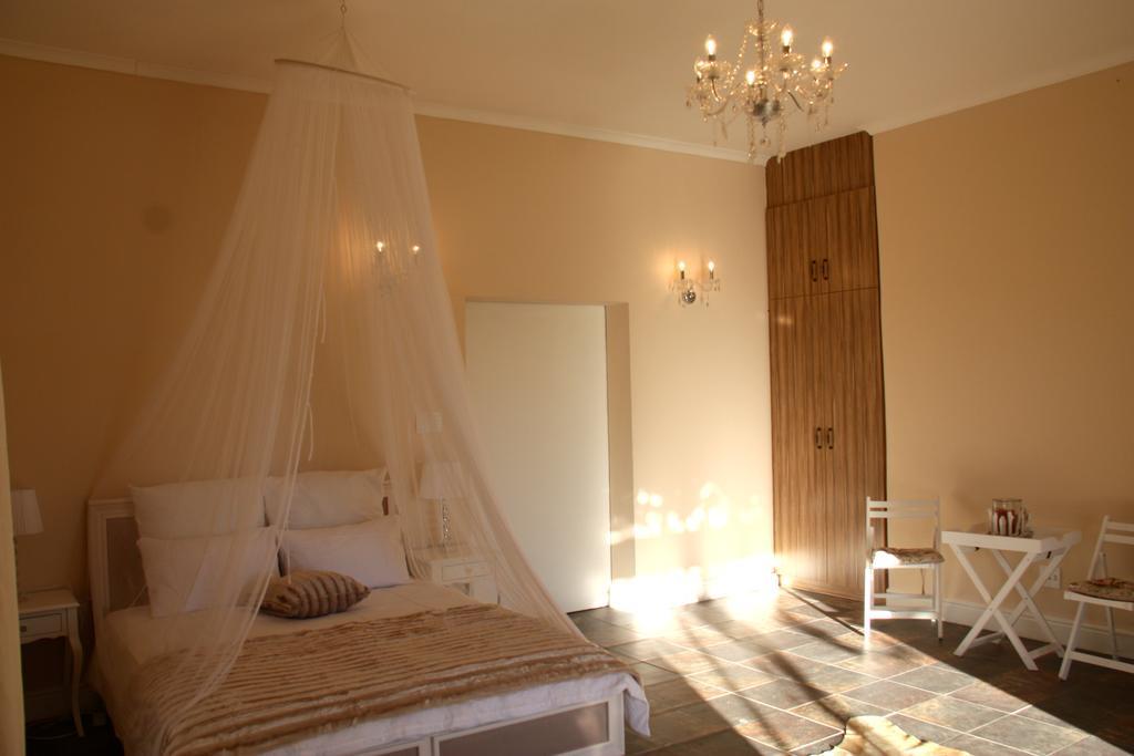 Calais Wine Estate Guest House Paarl Exterior photo